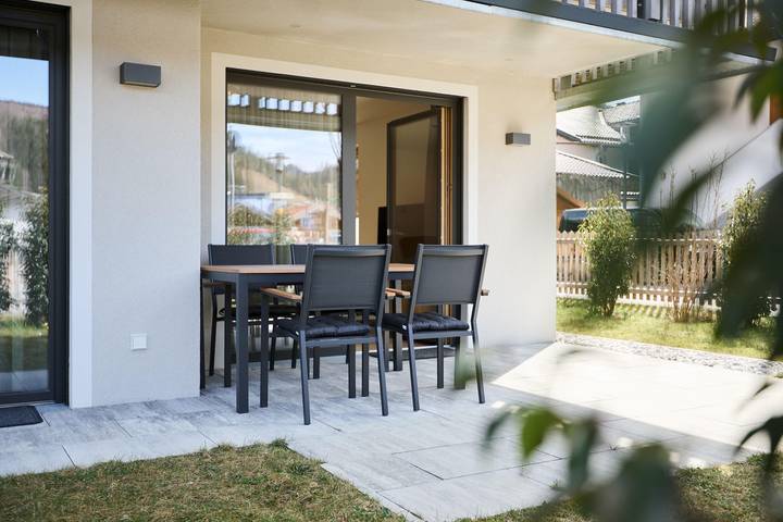 Ferienwohnung für 5 Personen, mit Terrasse und Ausblick im Mittenwald