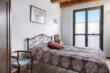 Casa Vacanza per 10 Persone in Sinio, Langhe, Foto 1