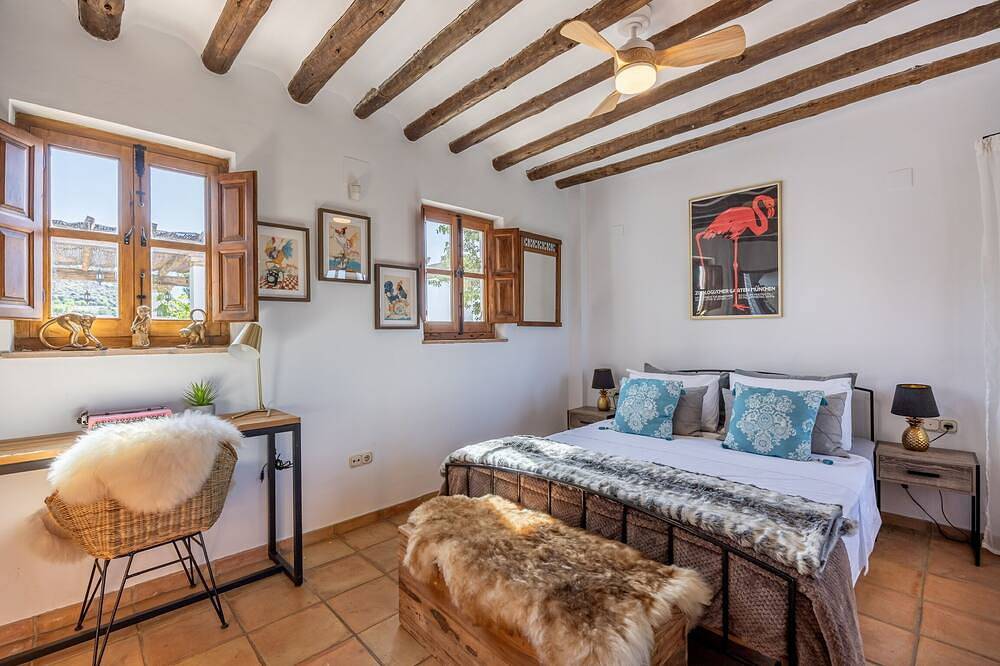 Villa rural tradicional con fantásticas vistas y gran piscina privada in El Valle, Provincia de Granada