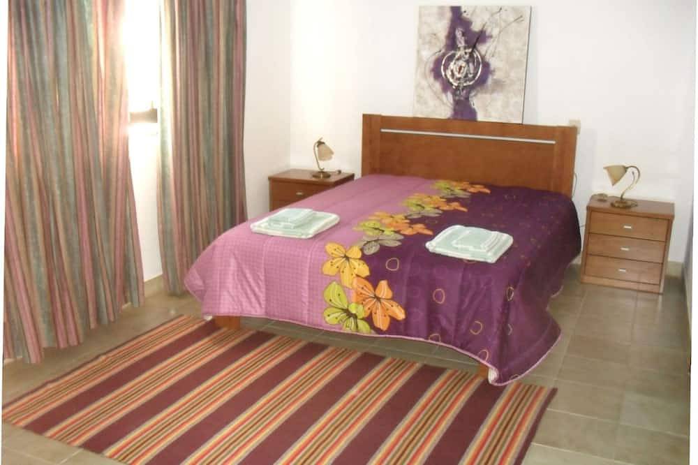 Casa San Bernardo -2Pisos7Quartos 2/16 Pax- neben dem Kloster und in der Nähe von den Stränden in Alcobaça e Vestiaria, Leiria District