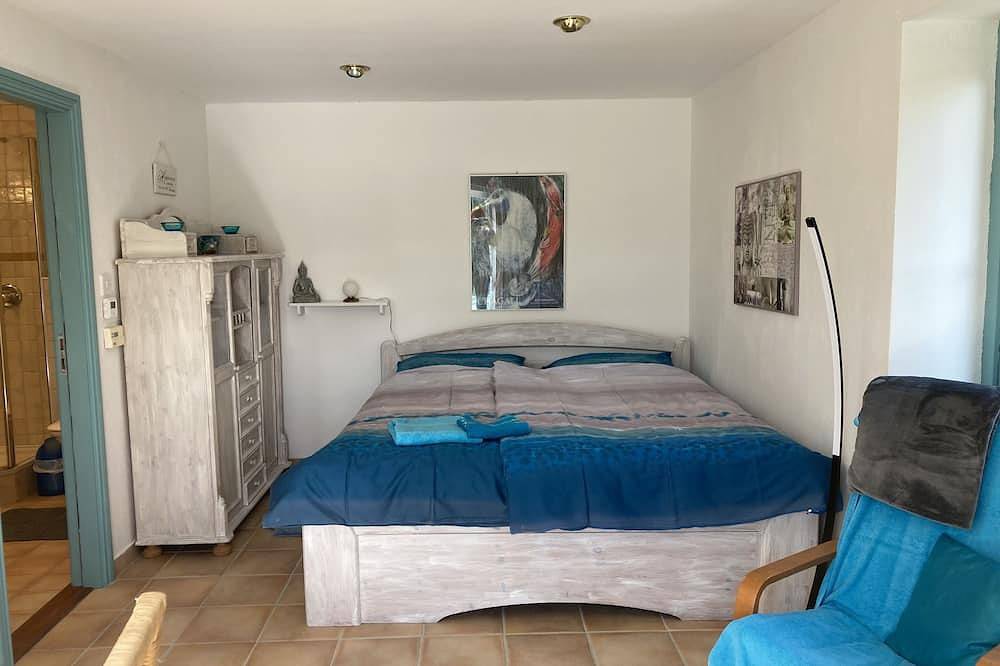 Ganze Wohnung, Studio mit großem Wintergarten in County Cork