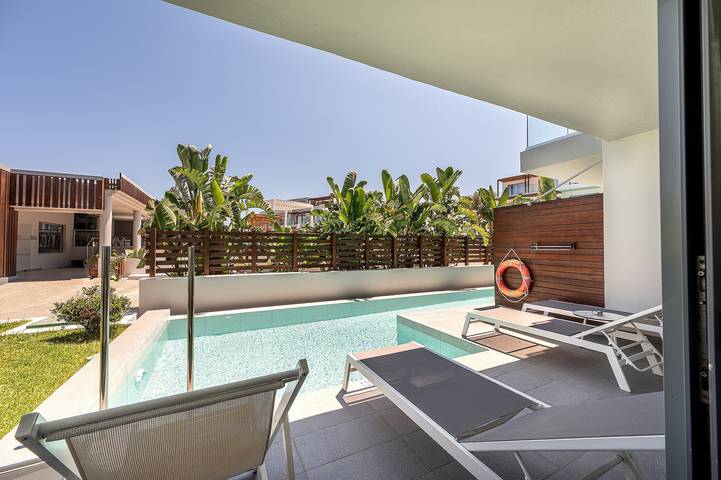 Superior Doppelzimmer mit Swim-up-Pool – Blick ins Landesinnere in Kos