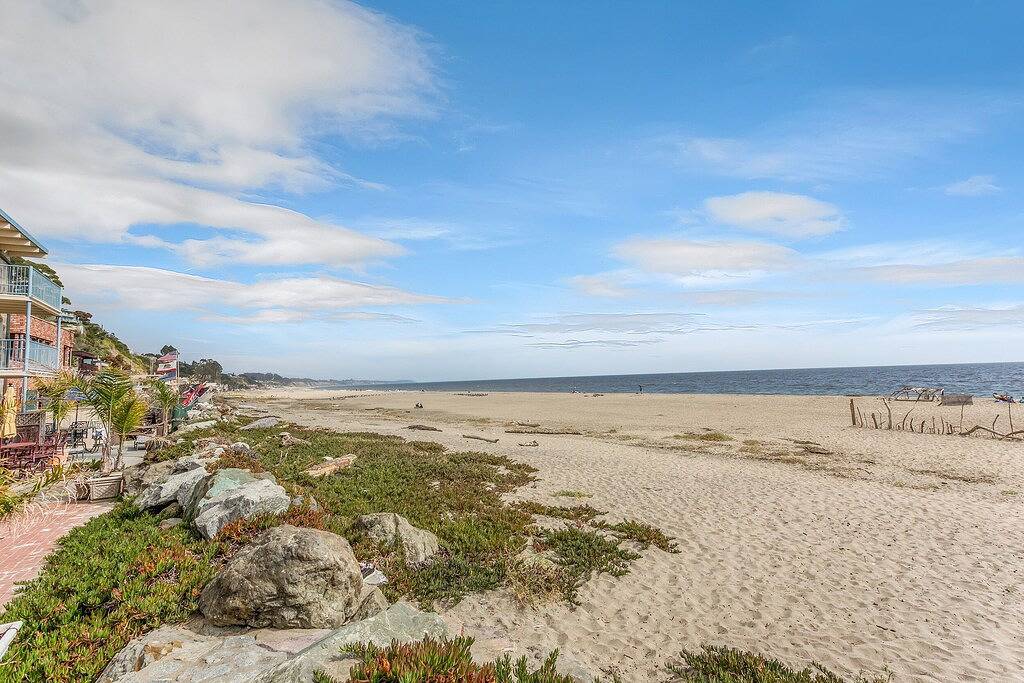 Neue Auflistung! Strandhaus auf der \"Insel\"! Beste Aussicht auf das Meer! in Rio del Mar, Santa Cruz County