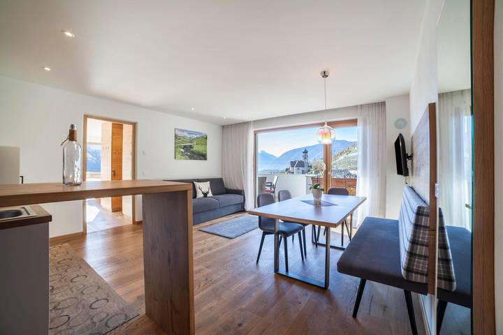 Ferienwohnung für 6 Personen, mit Balkon und Garten sowie Sauna in Riffian