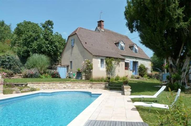 Location de vacances pour 10 personnes, avec Terrasse et Jardin ainsi que Piscine et Vue à Thégra