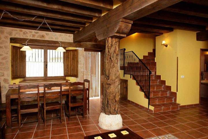 Casa rural para 14 personas, con jacuzzi en Comarca de Riaza - 2