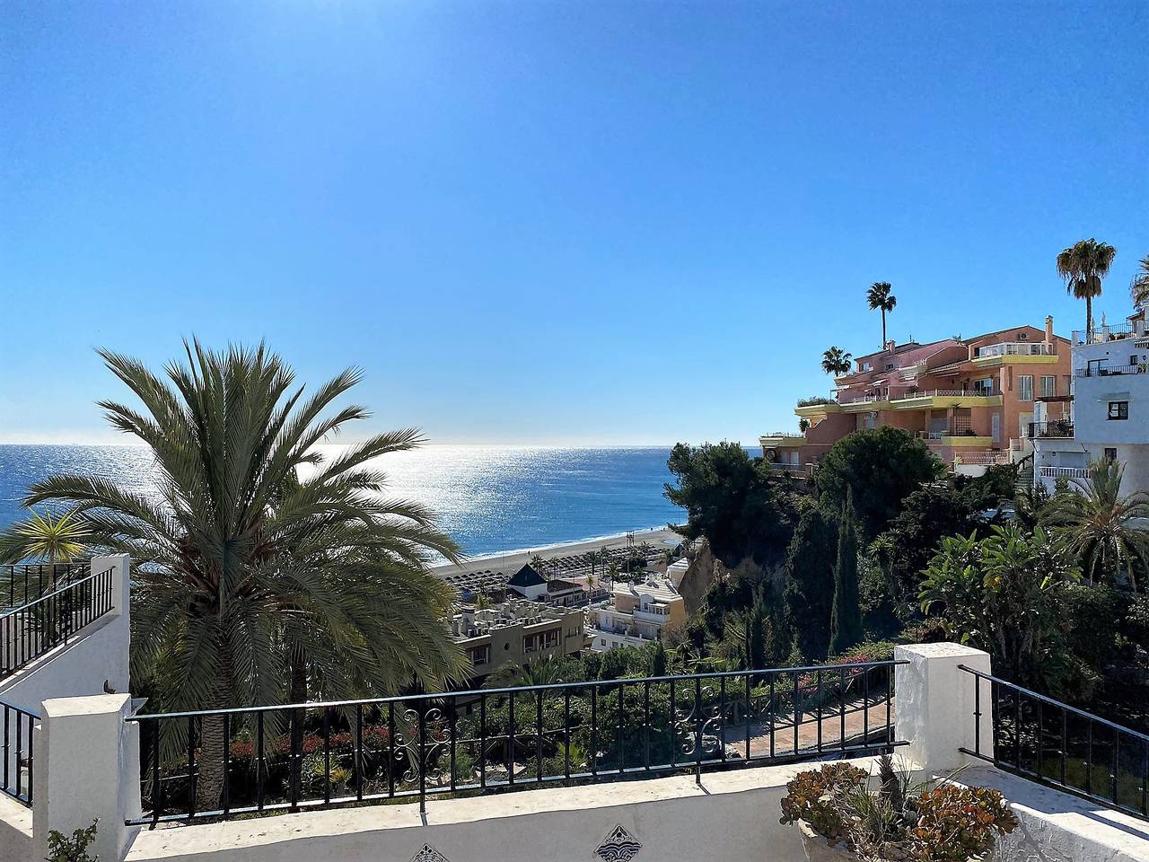 Entire apartment, Capistrano Playa 206 by Casasol in Playa de Burriana, Nerja