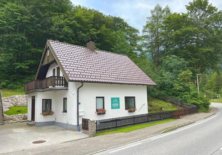 Ferienhaus für 6 Personen, mit Balkon und Terrasse sowie Ausblick in Steinbach am Attersee
