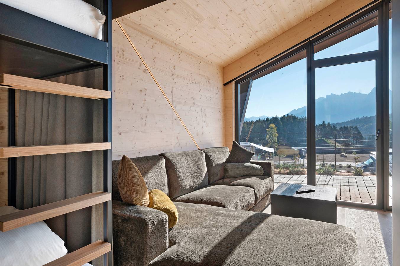 Chalet 'Einheit A' met Uitzicht op de Bergen, Privéterras en Wi-Fi in Deutschnofen, Eggental