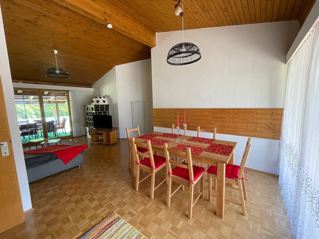 Ferienhaus "Haus Linsendorf" mit privatem Seezugang, Pool & Wi-Fi in Gallizien, Bezirk Völkermarkt