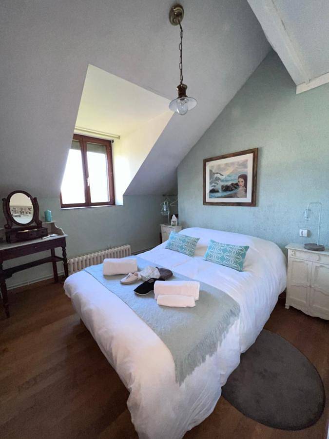 Chambre d’hôte pour 2 personnes, avec terrasse et jardin ainsi que vue et piscine dans Indre - 2