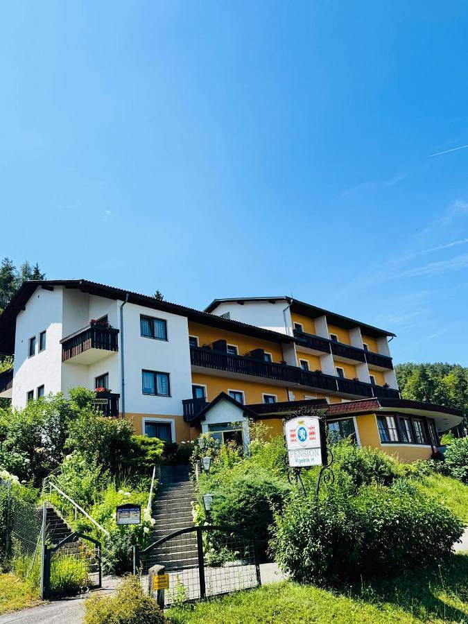 B&B für 3 Personen, mit Balkon und Terrasse sowie Garten in Unterburg