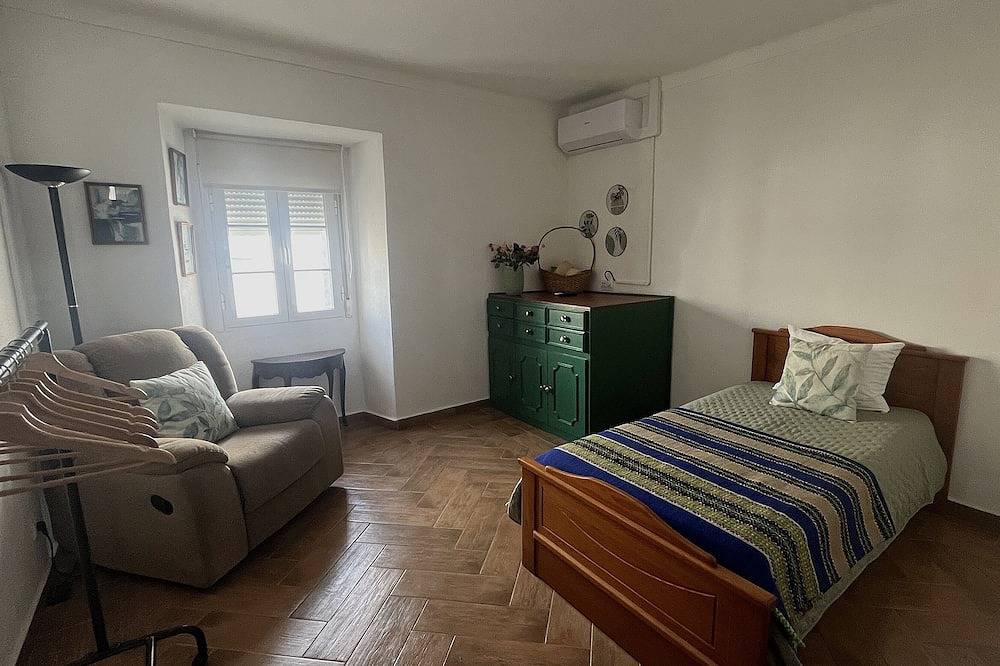 Apartamento inteiro, Vista Mourisca: O seu refúgio em Mourão! in Mourão, Distrito de Évora