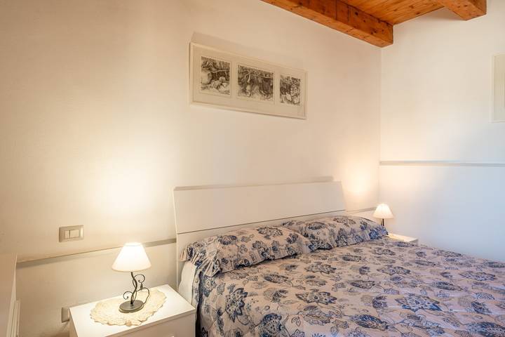 Vacation Home "Agriturismo La Vecchia Scuola" with Private Mini Pool, Private Terraces & Wi-Fi in Villa Collemandina, Garfagnana