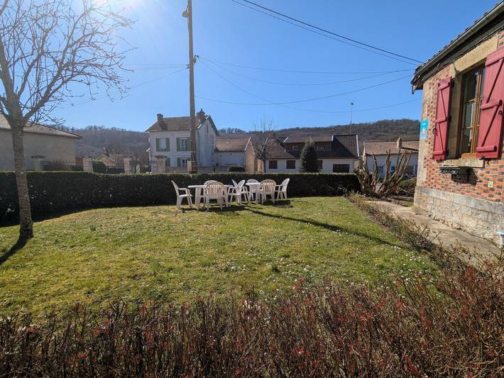 Renoviertes Ferienhaus in Futeau: 3 Schlafzimmer, moderne Küche, grünes Umfeld, Wlan! in Futeau, Verdun