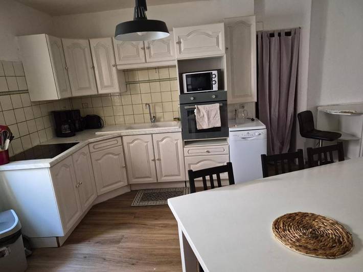 Location de vacances pour 11 personnes, animaux acceptés à Puimisson - 2