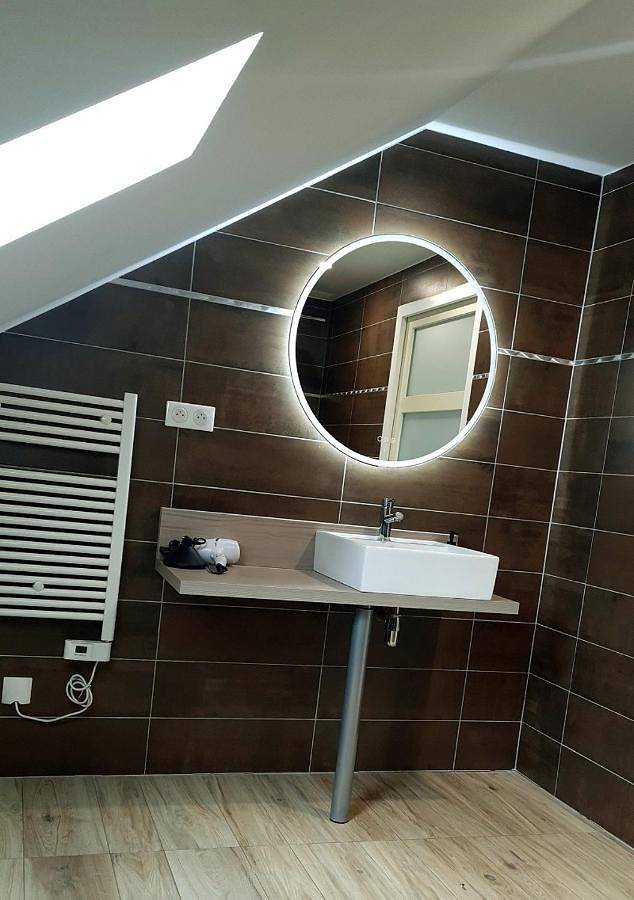 Triple Room with Private Bathroom in Montignac, Périgord Noir