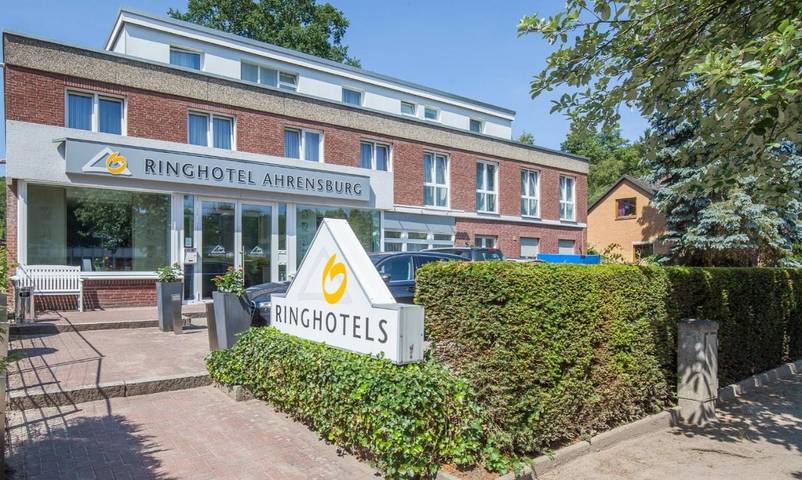 Hotel für 5 Personen, mit Balkon und Terrasse sowie Garten in Ahrensburg