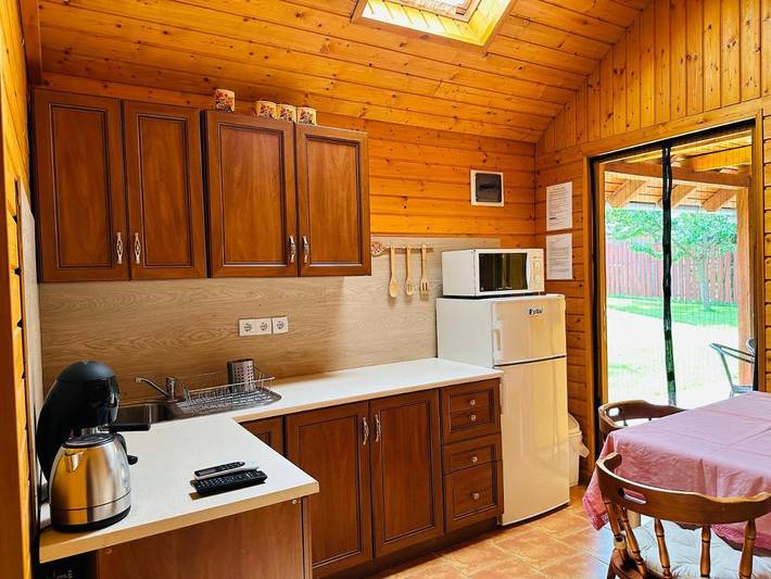 Chalet für 4 Personen, mit Terrasse und Garten in Ungarn - 2