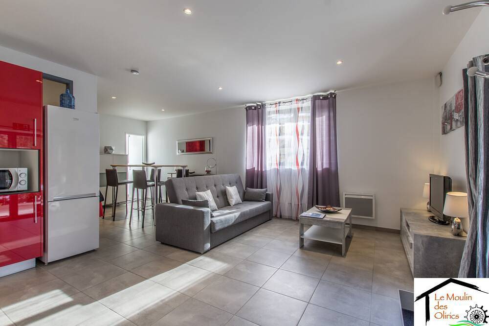 Apartamento entero, Apartamento-Moderno-Baño privado externo-Vista al rio-Jorasse in Sallanches, Pays du Mont-Blanc