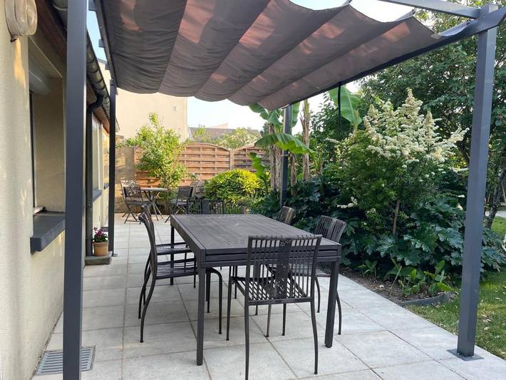 Maison d’hôte pour 7 personnes, avec jardin et terrasse ainsi que piscine et vue à Le Mans