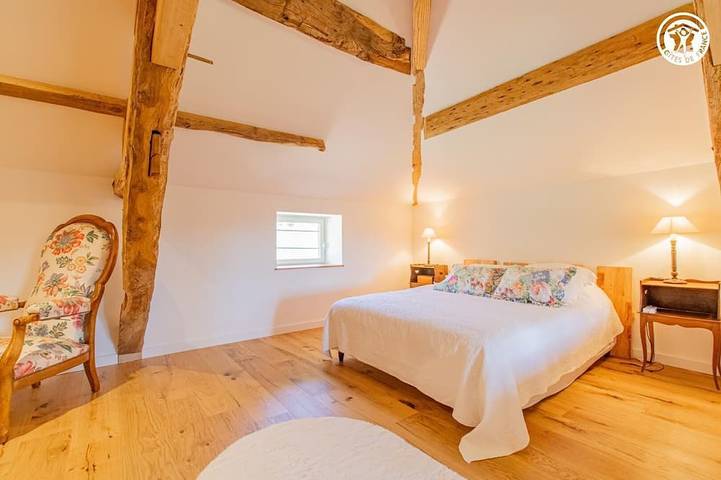 Location de vacances pour 10 personnes, avec jardin à Montagny-sur-Grosne - 2