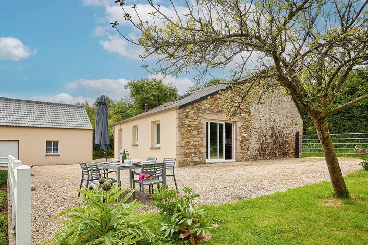 Location de vacances pour 5 personnes, avec jardin à Le Vrétot