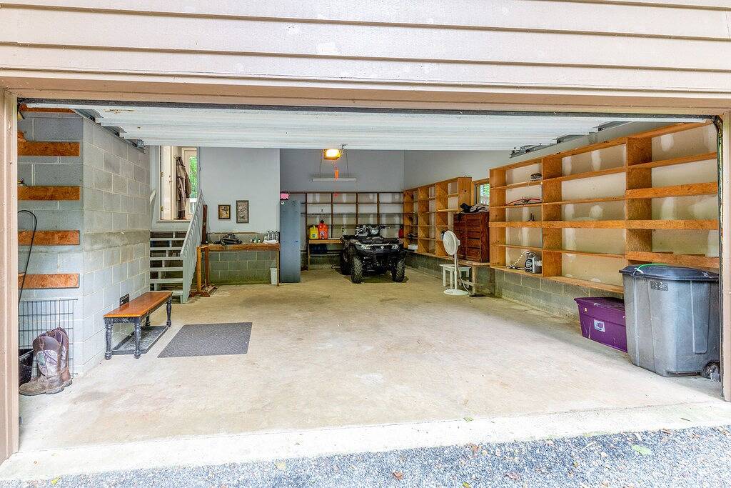 Ideal Wooded Gem W/ Large Deck, Gas Grill, Free Wifi, Firepit & Creek in Blue Ridge Parkway, Jackson County