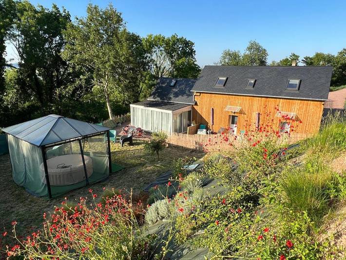 Location de vacances pour 6 personnes, avec jardin ainsi que terrasse et vue, animaux acceptés à Berville-sur-Mer - 2