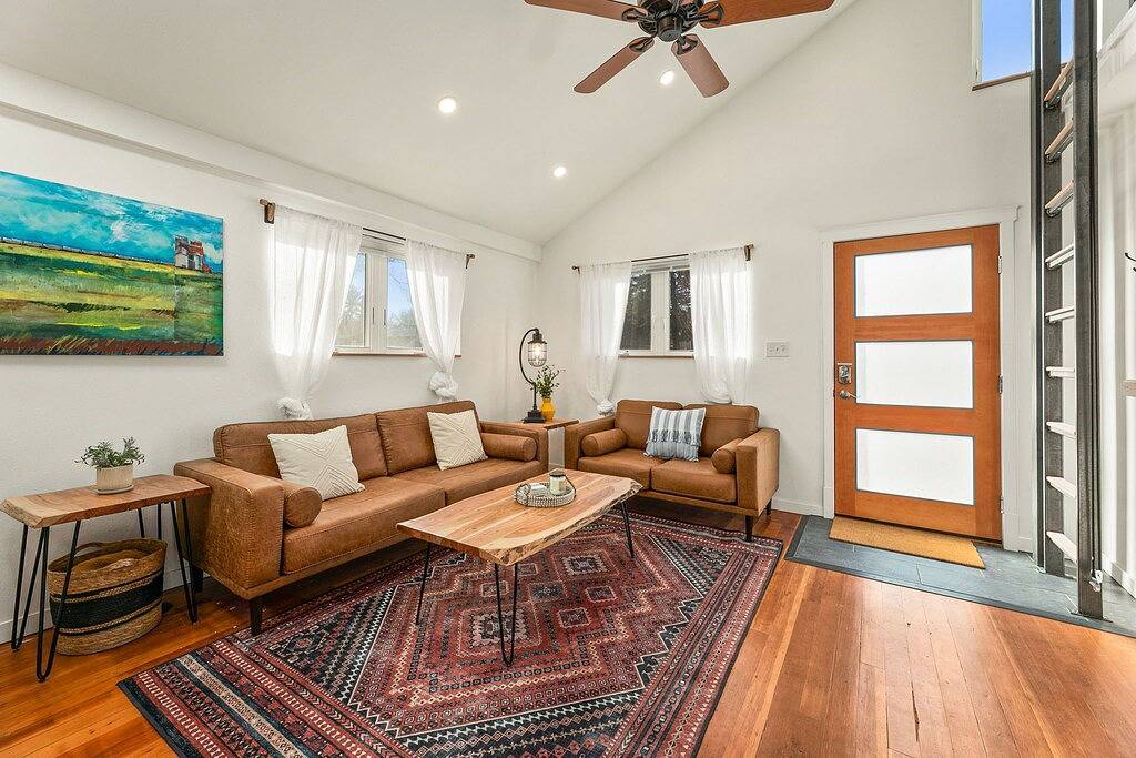 Vibrant Downtown Bungalow – Walk Everywhere! in Fort Collins, Larimer County