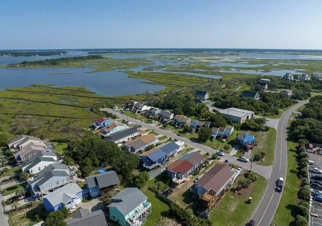 ☀️Cozy 2Br Beach House☀️ with Private Beach Access! in North Topsail Beach, Camp Lejeune