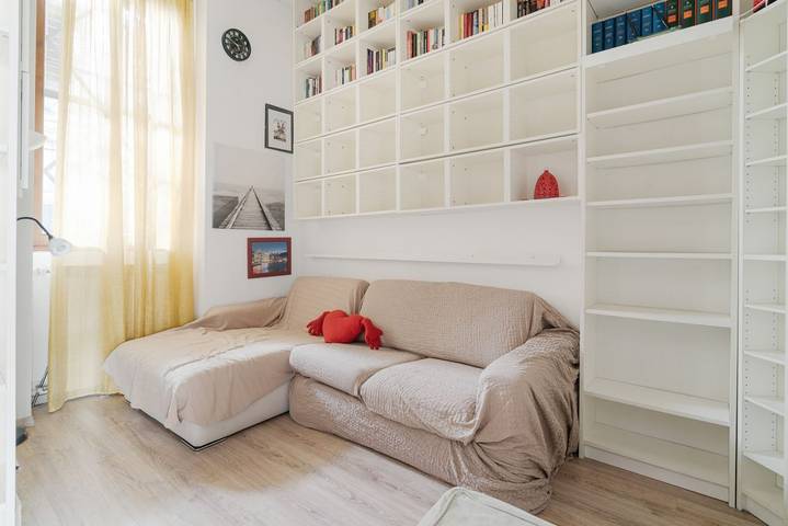 Appartamento intero, Welcoming Ground-Floor Apartment with Loft in Milano, Provincia di Milano