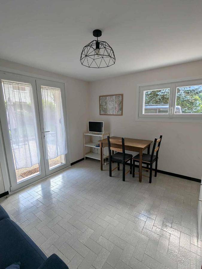 Gîte pour 4 personnes, avec vue ainsi que terrasse et jardin à Monestier-de-Clermont - 4