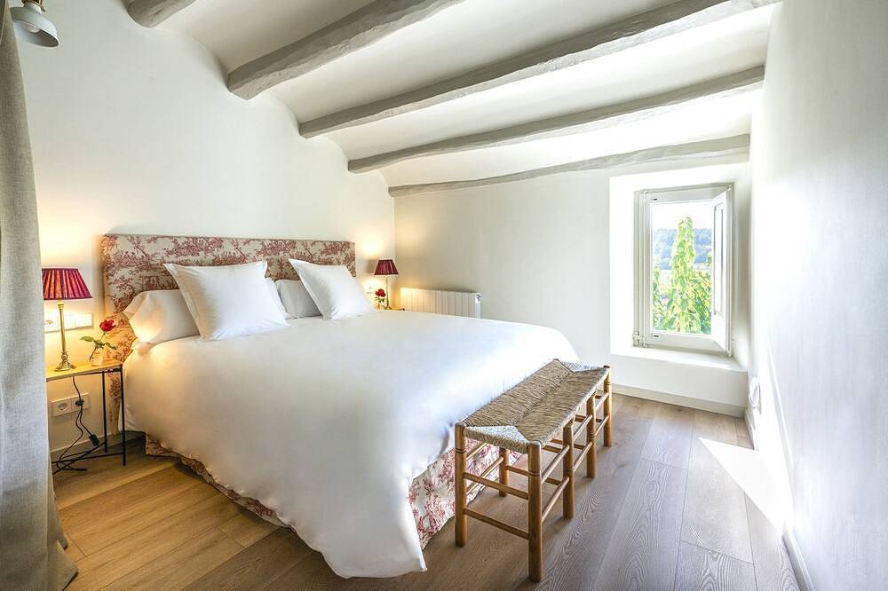 Apartamento entero, Finca Can Romeu: alojamiento rural entre viñedos in Fontrubí, Interior de Barcelona