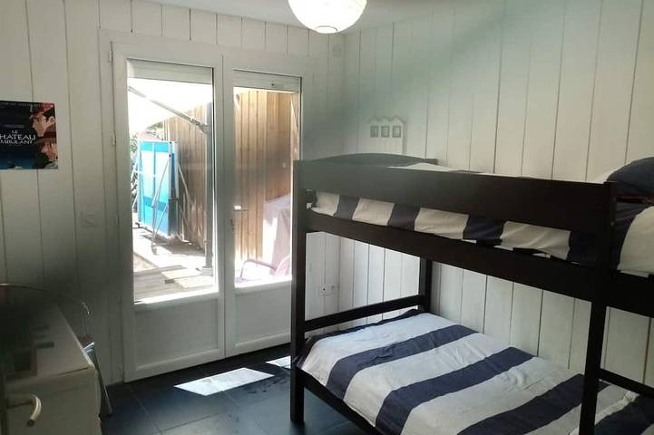 Location de vacances pour 6 personnes, avec terrasse et jardin dans Plage Piqueyrot - 2