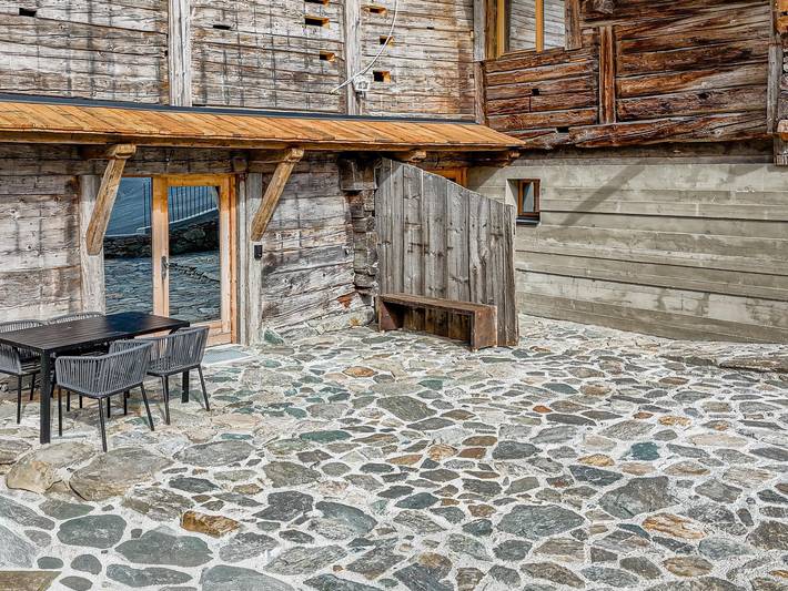 Ganze Wohnung, Charmantes Stallhaus-Apartment mit Terrasse in Hohe Tauern, Matrei in Osttirol