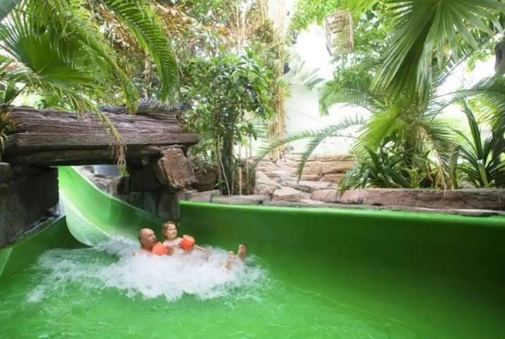 Location de vacances pour 7 personnes, avec piscine et jardin ainsi que sauna et jacuzzi, animaux acceptés dans Sunparks Oostduinkerke - 4