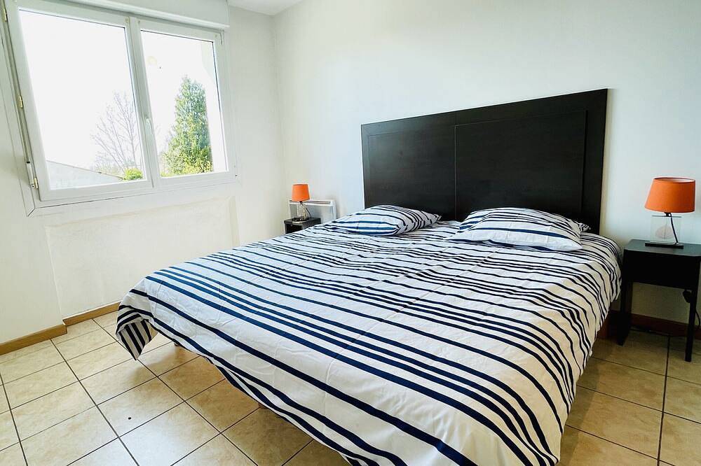 Entire apartment, Valery : Apartment at 300 meters from the thermal baths (Public and unlimited parking) in La Vôge-les-Bains, Épinal region