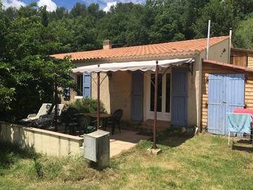 Gîte pour 3 personnes, avec jardin ainsi que terrasse et piscine à Riez