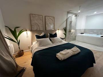 Maison de campagne pour 3 personnes, avec jardin ainsi que piscine et jacuzzi à Bommes