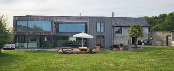 Cottage pour 14 personnes, avec terrasse et jardin à Liffré