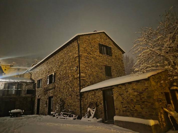 Chambre d’hôte pour 3 personnes, avec terrasse à Enveitg