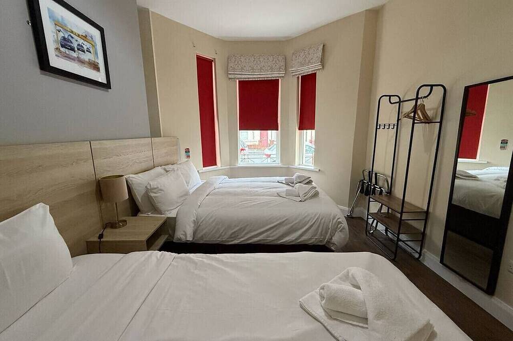 Gran casa de nueva Reformado, 13 Sleep, Wifi instalado profesionalmente in Belfast, Condado de Antrim (Irlanda del Norte)