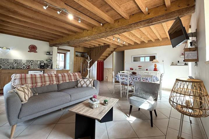 Gîte pour 6 personnes, avec terrasse dans vallée d'Aspe - 2