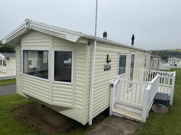 Camping pour 5 personnes, avec terrasse et piscine