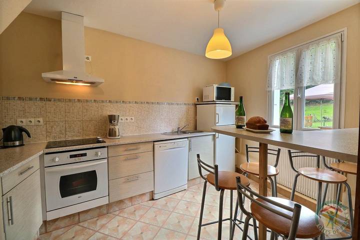 Gîte pour 8 personnes, avec terrasse et jardin, animaux acceptés dans Mayenne - 2