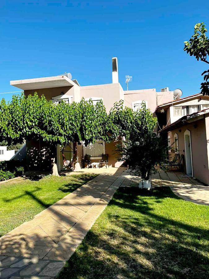 Appartement de vacances pour 5 personnes, avec Terrasse et Jardin ainsi que Piscine et Vue