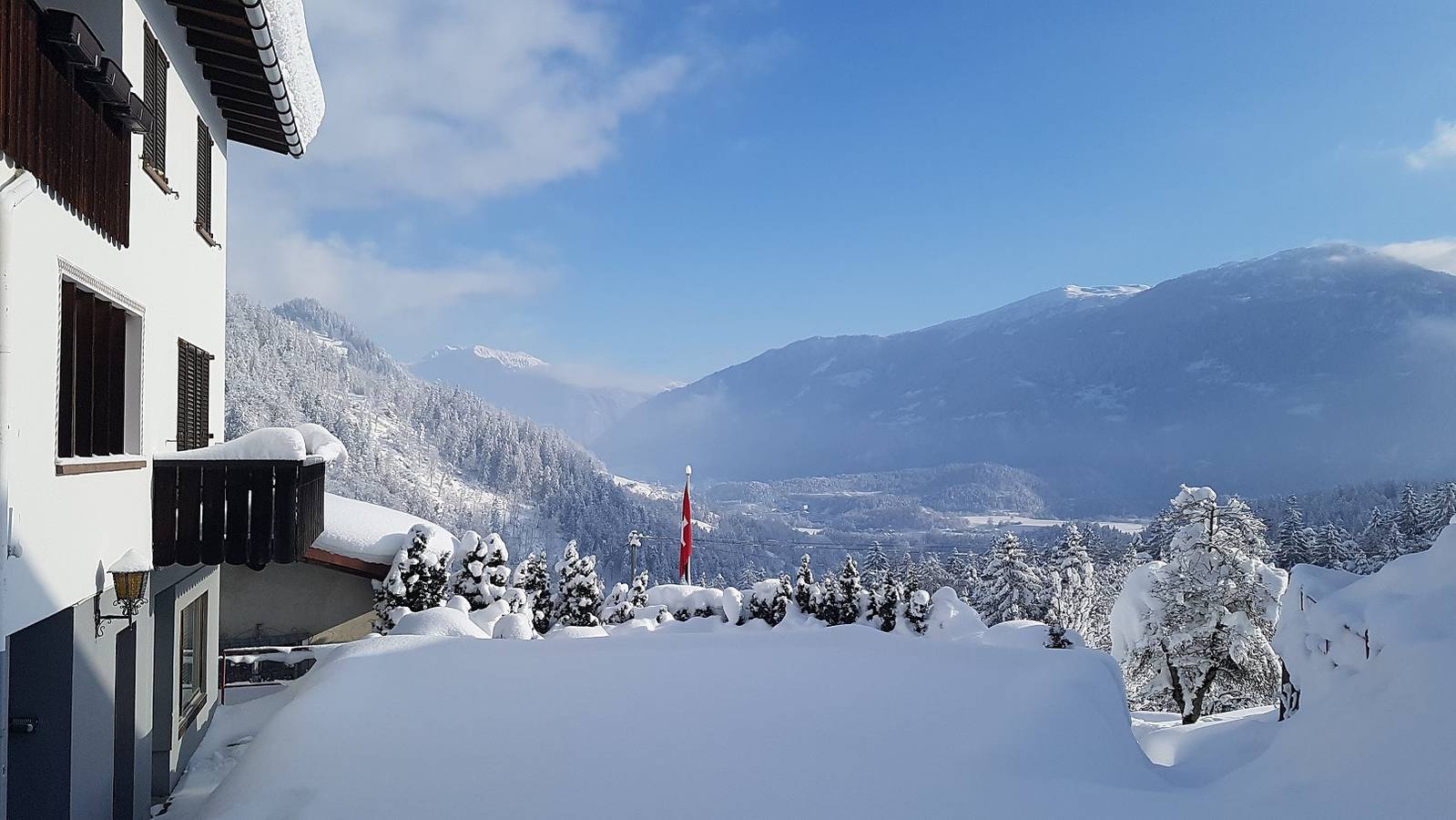 Ganze Ferienwohnung, Casa Crap - Familienzimmer "Cauma-Cresta" (im historischen Gebäudeteil) in Trin Digg, Trin