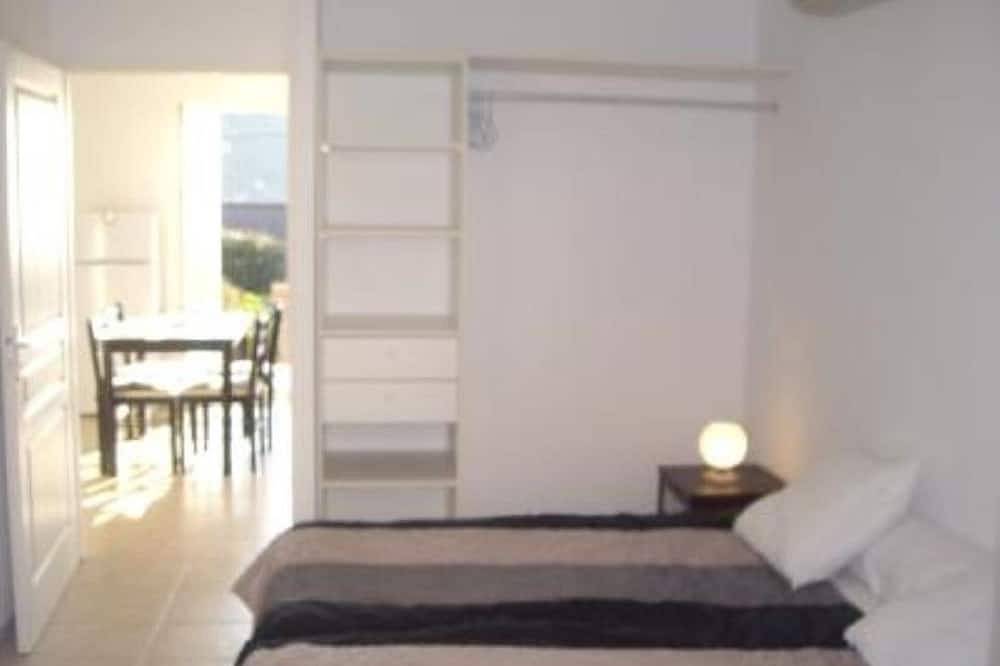 Apartamento entero, Apartamento situado frente al mar, en la playa de Tizzano Córcega del Sur in Tizzano, Sartène