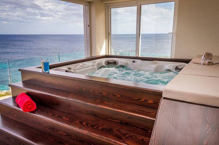 Holiday apartment for 6 people, with balcony and hot tub - 1